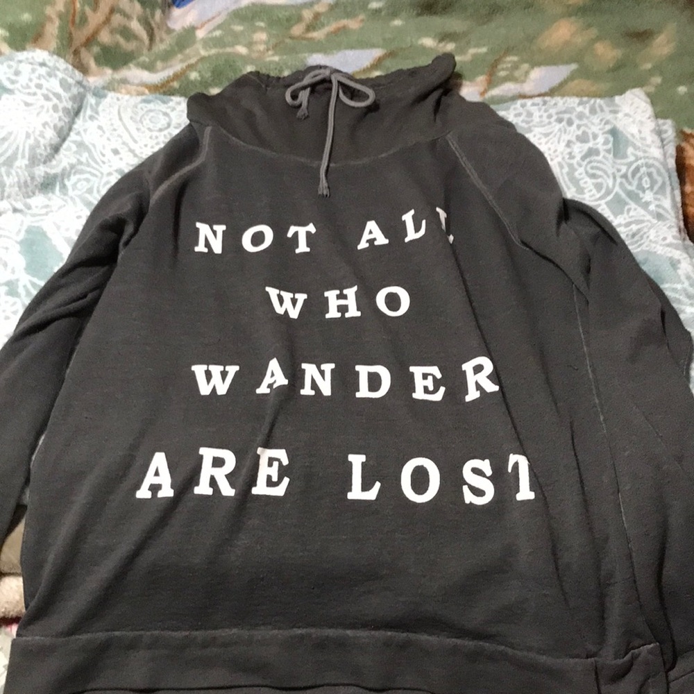 Thin crew neck